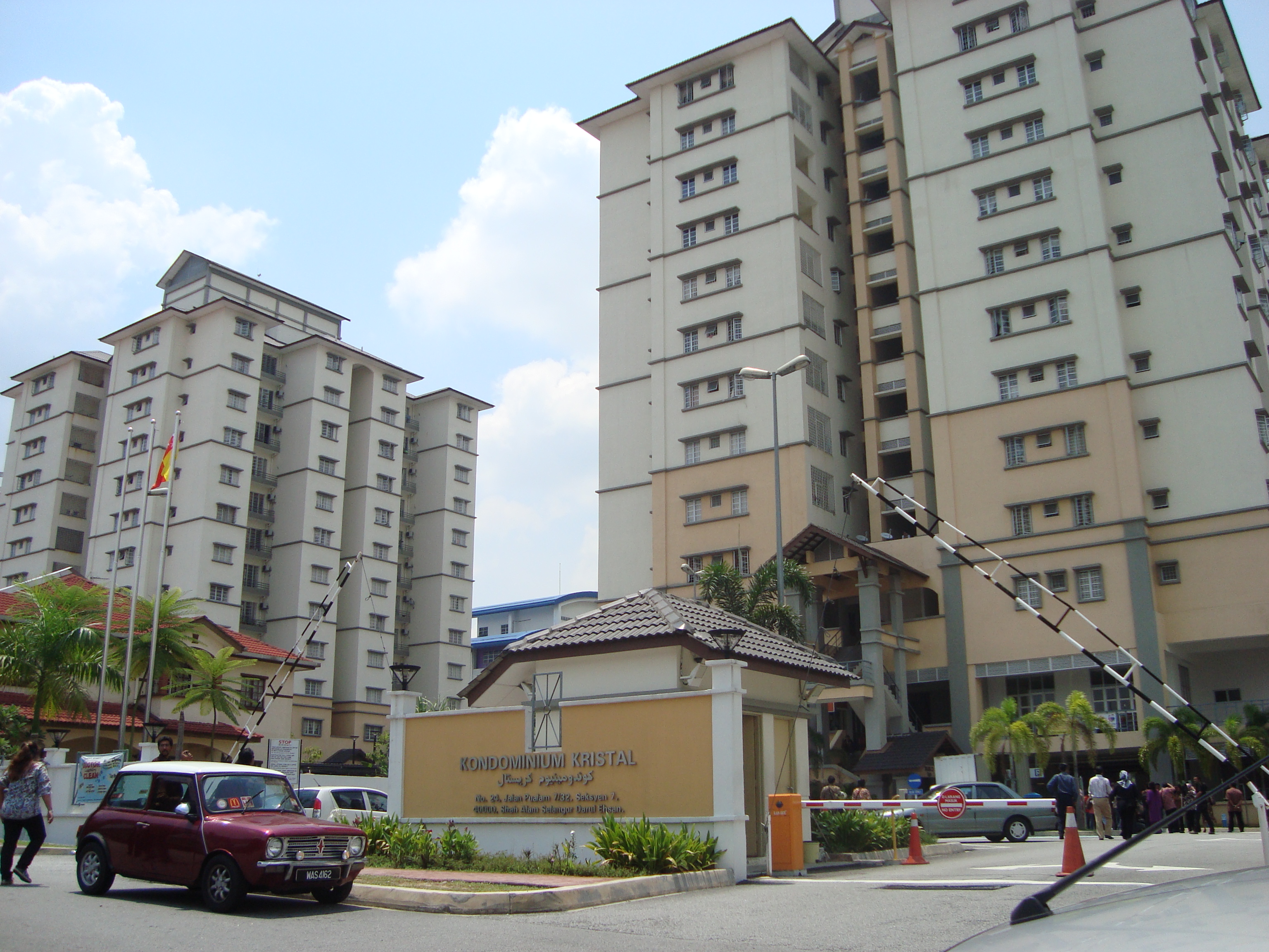 Rumah susun kondominium untuk warga kota Shah Alam Foto Yousri